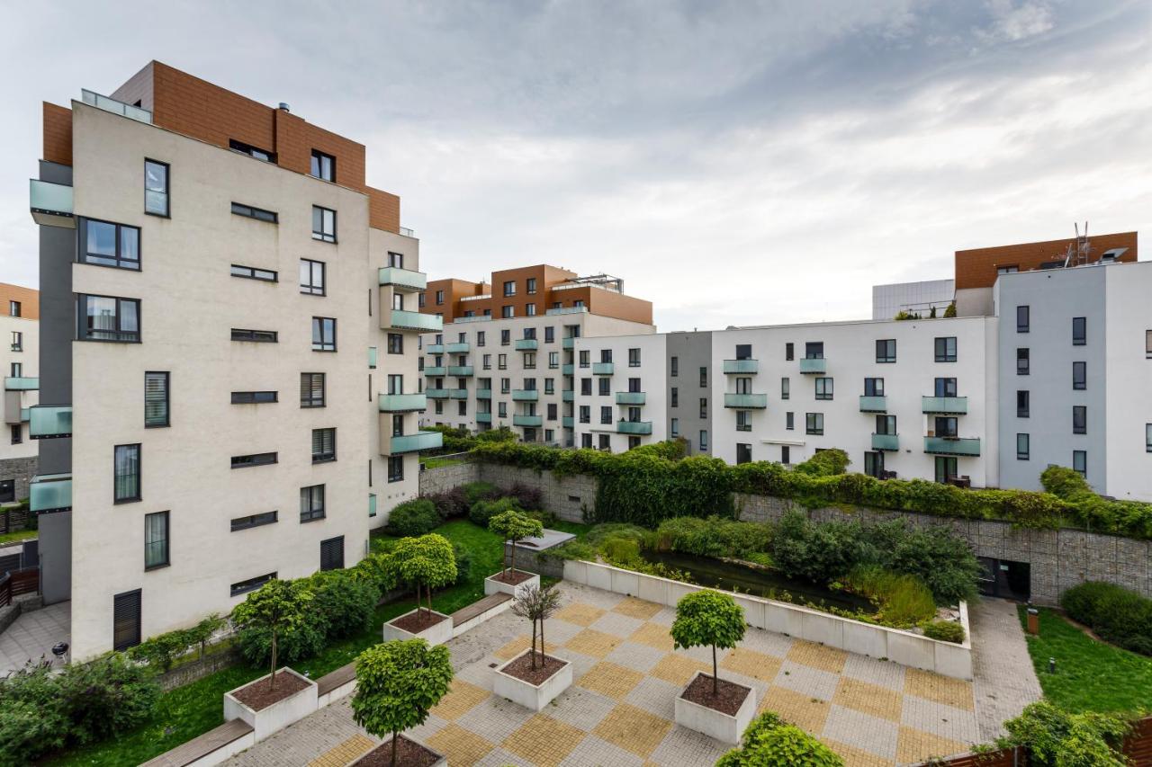 Golden Apartments Rezidence Nova Karolina Ostrava Exteriör bild