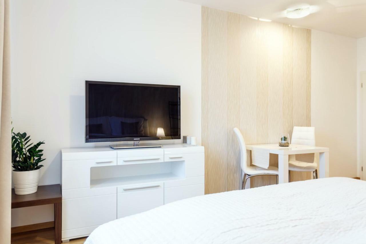 Golden Apartments Rezidence Nova Karolina Ostrava Exteriör bild